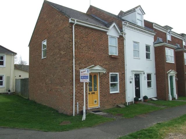  Image of 2 bedroom Detached house for sale in Whinchat Aylesbury HP19 at Whinchat  Aylesbury, HP19 0WA