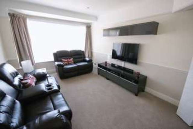  Image of 4 bedroom Detached house for sale in White Hart Lane Portchester Fareham PO16 at White Hart Lane Portchester Fareham, PO16 9BH