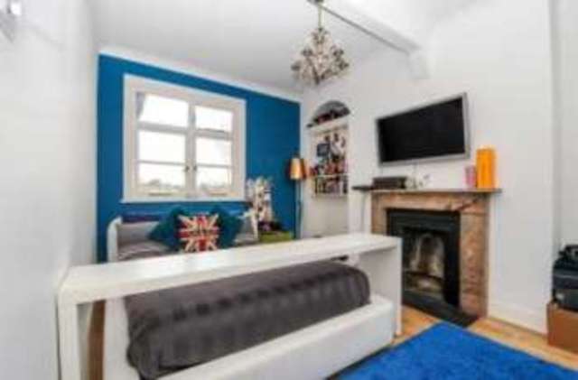  Image of 2 bedroom Flat for sale in Willow Grove Chislehurst BR7 at Chislehurst  Chislehurst, BR7 5BU