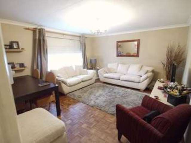  Image of 1 bedroom Flat for sale in Windsor Court London N14 at Windsor Court  Southgate, N14 5HT