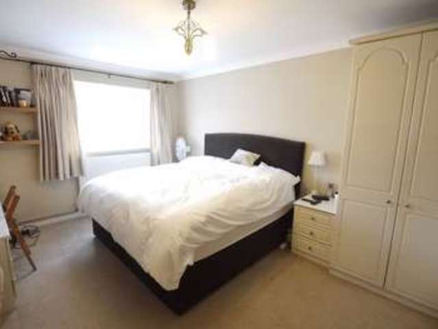  Image of 1 bedroom Flat for sale in Windsor Court London N14 at Windsor Court  Southgate, N14 5HT