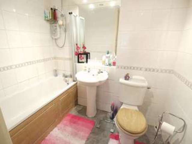  Image of 1 bedroom Flat for sale in Windsor Court London N14 at Windsor Court  Southgate, N14 5HT