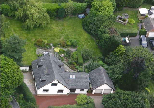  Image of 4 bedroom Detached house for sale in Neston Road Burton Neston CH64 at Neston Road Burton Neston, CH64 5TA
