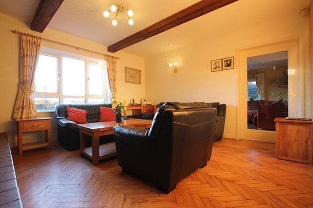  Image of 4 bedroom Detached house for sale in Neston Road Burton Neston CH64 at Neston Road Burton Neston, CH64 5TA