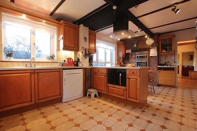  Image of 4 bedroom Detached house for sale in Neston Road Burton Neston CH64 at Neston Road Burton Neston, CH64 5TA