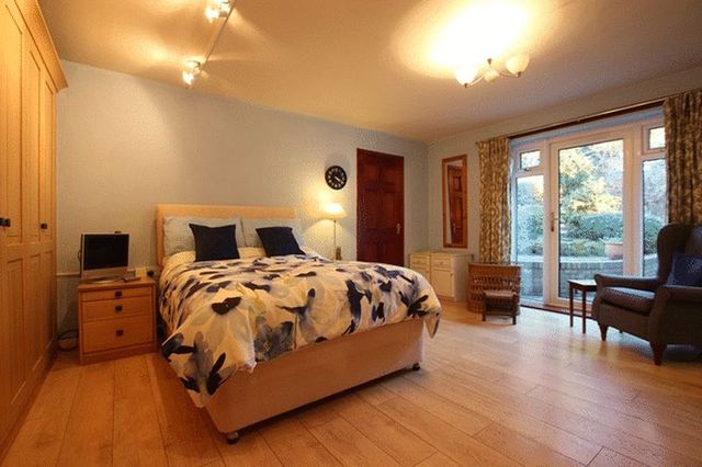  Image of 4 bedroom Detached house for sale in Neston Road Burton Neston CH64 at Neston Road Burton Neston, CH64 5TA