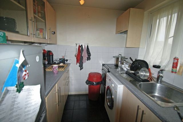  Image of 1 bedroom Houses for sale in Woodfield Close Enfield EN1 at Woodfield Close Array Enfield, EN1 2AZ