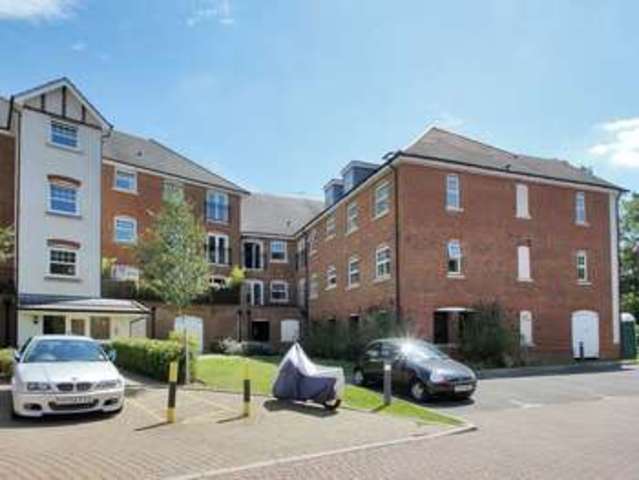  Image of 2 bedroom Flat for sale in Woodfield Road Crawley RH10 at Woodfield Road Northgate Crawley, RH10 8AH