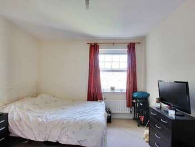  Image of 2 bedroom Flat for sale in Woodfield Road Crawley RH10 at Woodfield Road Northgate Crawley, RH10 8AH