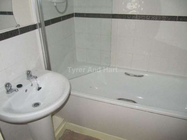  Image of 1 bedroom Apartment to rent in Woodsome Park Woolton Liverpool L25 at Woodsome Park Woolton Liverpool, L25 5HA