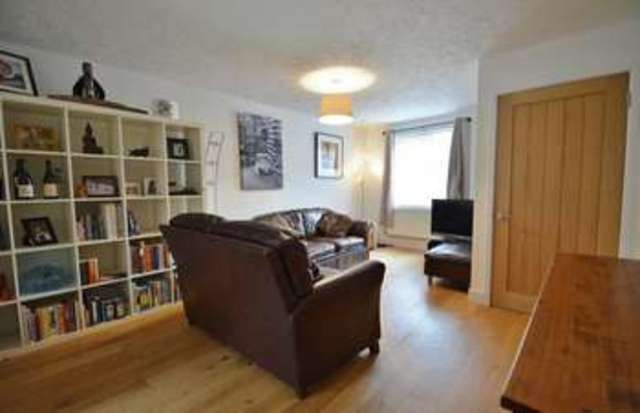  Image of 3 bedroom Terraced house for sale in Youens Drive Thame OX9 at Youens Drive  Thame, OX9 3ZQ