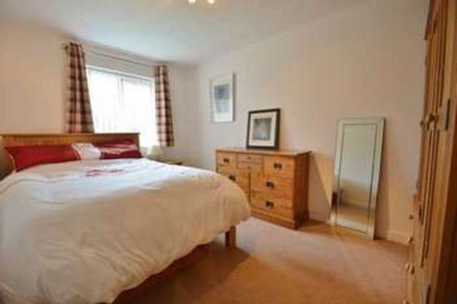  Image of 3 bedroom Terraced house for sale in Youens Drive Thame OX9 at Youens Drive  Thame, OX9 3ZQ