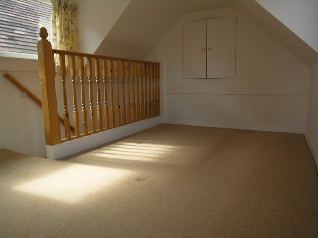  Image of 1 bedroom Flat to rent in Watkin Road Pokesdown Bournemouth BH5 at 2 Watkin Road  Bournemouth, BH5 1HP