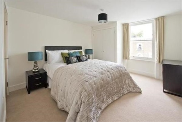  Image of 1 bedroom Flat to rent in Nevern Place London SW5 at EARLS COURT, SW5 9NR