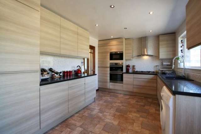  Image of 3 bedroom Bungalow for sale in Cairngorm Drive Glenrothes KY6 at Cairngorm Drive  Glenrothes, KY6 3NT