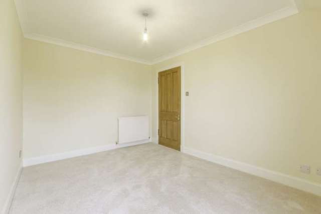  Image of 3 bedroom Flat for sale in Glenlomond Glenlomond Kinross KY13 at Lomond House  Kinross, KY13 9HF