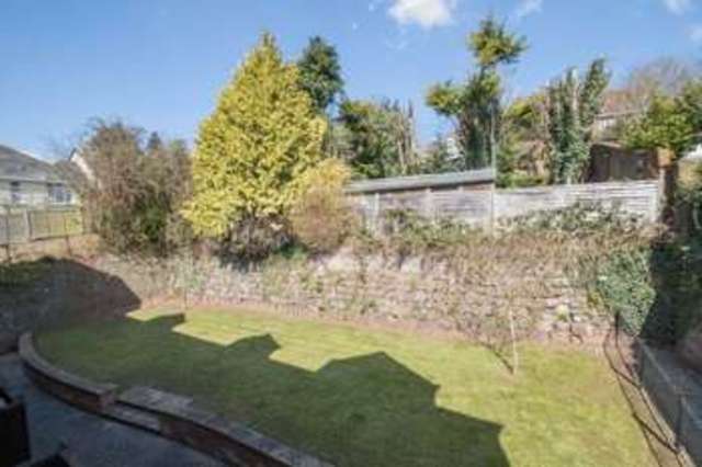  Image of 2 bedroom Flat to rent in Parliament Street Crediton EX17 at Parliament Street  CREDITON, EX17 2AW