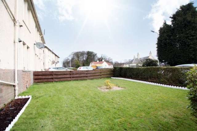  Image of 2 bedroom Ground Flat for sale in Randolph Crescent Boreland Dysart Kirkcaldy KY1 at Randolph Crescent  Dysart, KY1 2YN