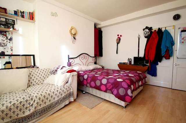  Image of House Share to rent in St. Pancras Way London NW1 at Camden Road  London, NW1 9EH