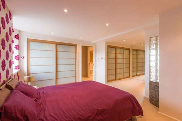  Image of 3 bedroom Flat for sale in Breadalbane Street Edinburgh EH6 at Breadalbane Street  Edinburgh, EH6 5JJ