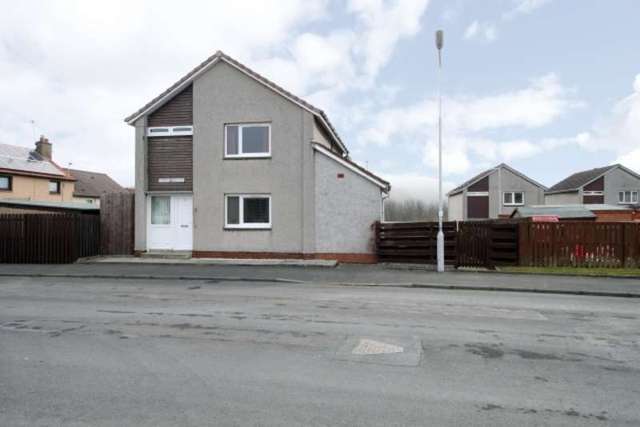  Image of 4 bedroom Detached house for sale in Forth Crescent High Valleyfield Dunfermline KY12 at Forth Crescent  Dunfermline, KY12 8UL