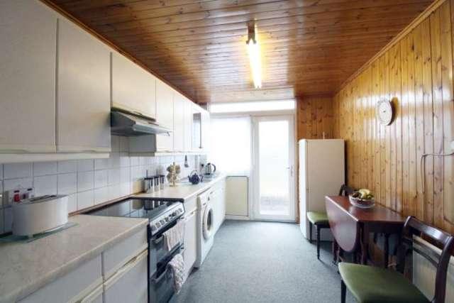  Image of 4 bedroom Detached house for sale in Forth Crescent High Valleyfield Dunfermline KY12 at Forth Crescent  Dunfermline, KY12 8UL