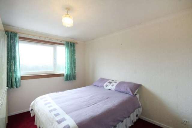  Image of 4 bedroom Detached house for sale in Forth Crescent High Valleyfield Dunfermline KY12 at Forth Crescent  Dunfermline, KY12 8UL