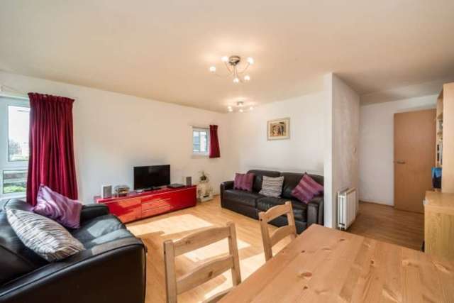  Image of 2 bedroom Ground Flat for sale in Granton Road Trinity Edinburgh EH5 at Granton Road  Edinburgh, EH5 1HD
