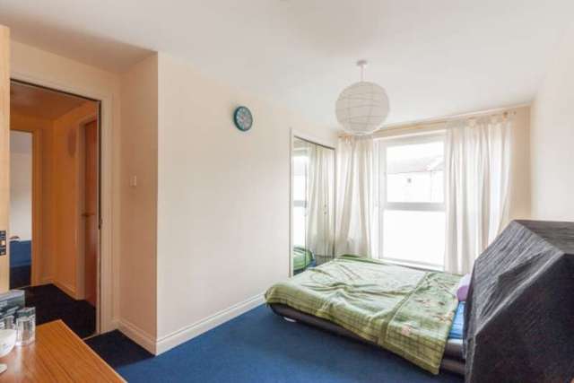  Image of 2 bedroom Flat for sale in Brunswick Road Edinburgh EH7 at Brunswick Road  Edinburgh, EH7 5GY
