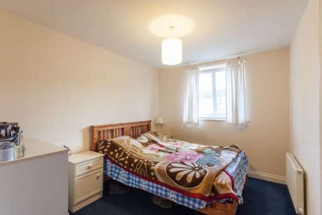 Image of 2 bedroom Flat for sale in Brunswick Road Edinburgh EH7 at Brunswick Road  Edinburgh, EH7 5GY