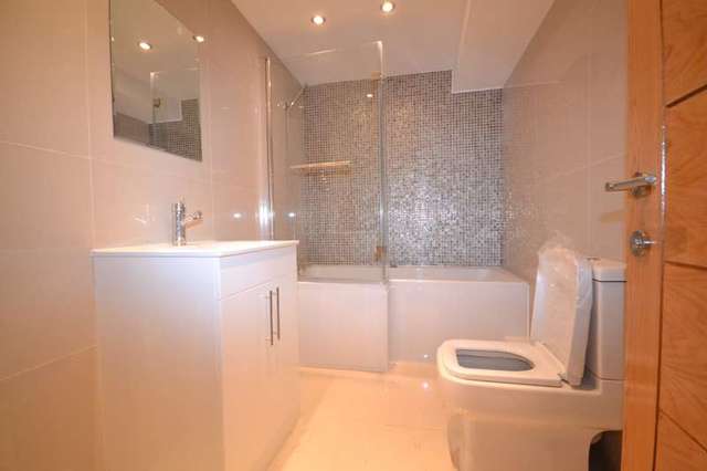  Image of 3 bedroom Apartment to rent in Cann Hall Road London E11 at 287 Cann Hall Road  Leytonstone, E11 3NL