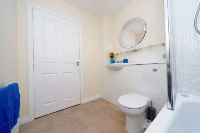  Image of 2 bedroom Flat for sale in Whimbrel Wynd Renfrew PA4 at 20 Whimbrel Wynd  Renfrew, PA4 8TL
