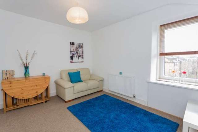  Image of 1 bedroom Flat for sale in Kelly Street Greenock PA16 at Kelly Street  Greenock, PA16 8LA