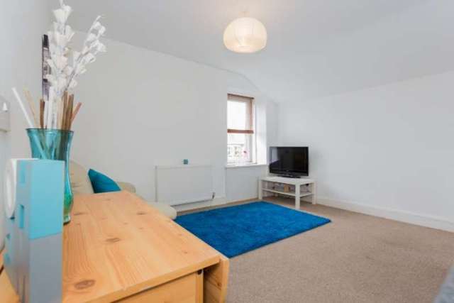  Image of 1 bedroom Flat for sale in Kelly Street Greenock PA16 at Kelly Street  Greenock, PA16 8LA