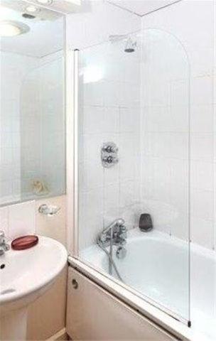  Image of 1 bedroom Flat to rent in Trebovir Road London SW5 at EARLS COURT, SW5 9NL