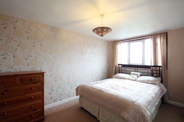  Image of 3 bedroom Semi-Detached house for sale in Drummormie Road Cairneyhill Dunfermline KY12 at Drummormie Road  Cairneyhill, KY12 8RL