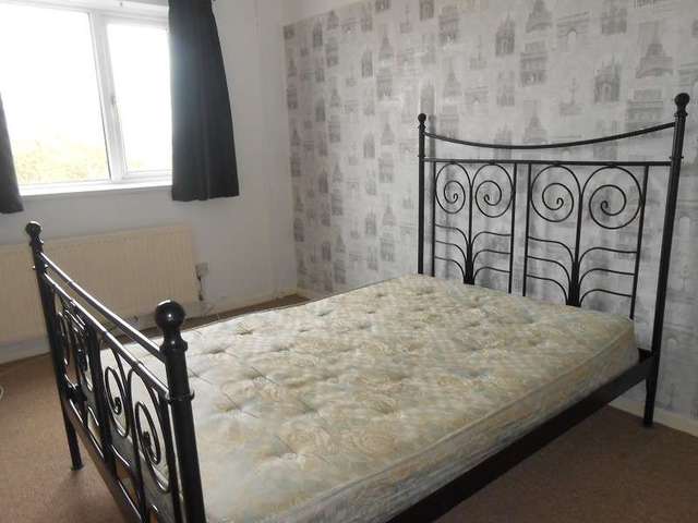 Image of 2 bedroom Terraced house for sale in Afon Llan Gardens Portmead Swansea SA5 at Afon Llan Gardens  Swansea, SA5 5HR