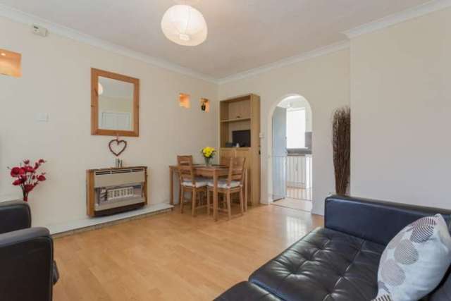  Image of 2 bedroom Terraced house for sale in Lynn Drive Kilbirnie KA25 at Lynn Drive  Kilbirnie, KA25 7BQ