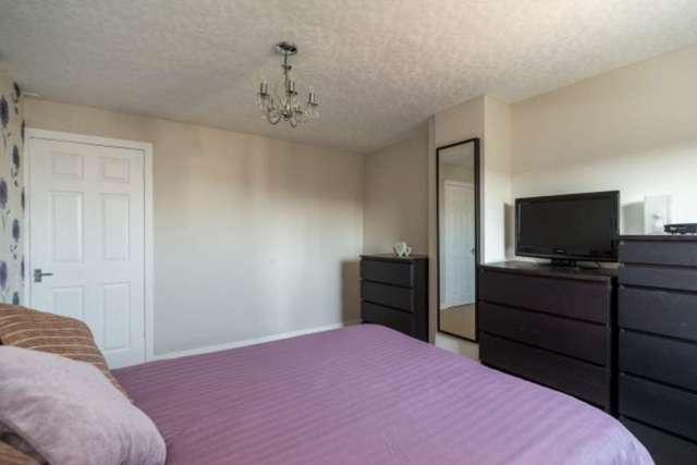  Image of 2 bedroom End of Terrace for sale in Mingle Place Bo