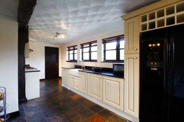  Image of 4 bedroom Detached Villa for sale in Walkerton Drive Leslie Glenrothes KY6 at Walkerton Drive  Glenrothes, KY6 3BT