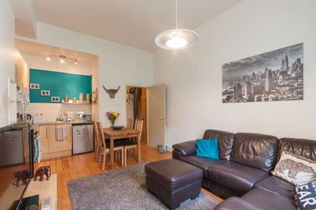  Image of 1 bedroom Flat for sale in Thistle Place Edinburgh EH11 at Thistle Place  Edinburgh, EH11 1JH
