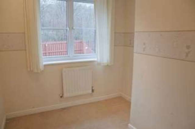  Image of 3 bedroom Semi-Detached house to rent in Auld Kirk Road Tullibody Alloa FK10 at Auld Kirk Road Muirside Tullibody, FK10 2TG
