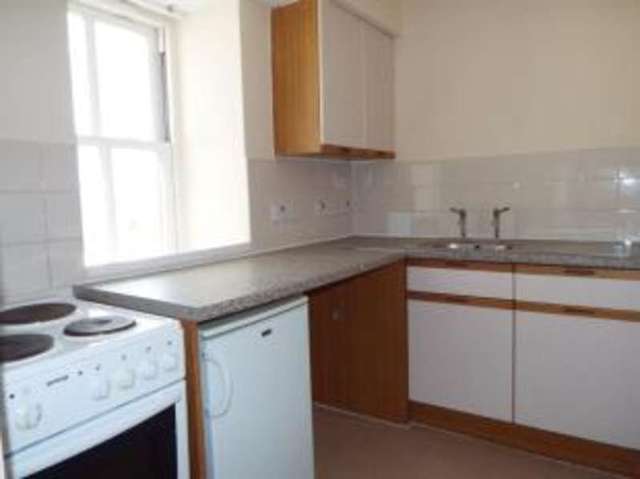  Image of 1 bedroom Flat for sale in High Street Fareham PO16 at 9 High Street Fareham Fareham, PO16 7AA