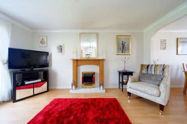  Image of 3 bedroom End of Terrace for sale in Kingfisher Gardens Glasgow G13 at Kingfisher Gardens  Glasgow, G13 4QP