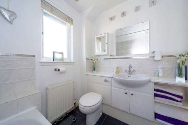  Image of 3 bedroom End of Terrace for sale in Kingfisher Gardens Glasgow G13 at Kingfisher Gardens  Glasgow, G13 4QP
