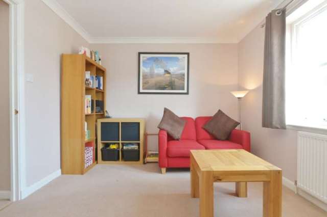  Image of 3 bedroom Town House for sale in Hillside Grove Bo