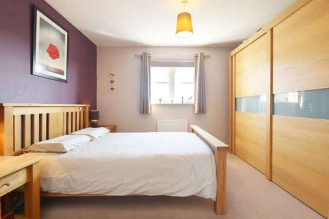  Image of 3 bedroom Town House for sale in Hillside Grove Bo