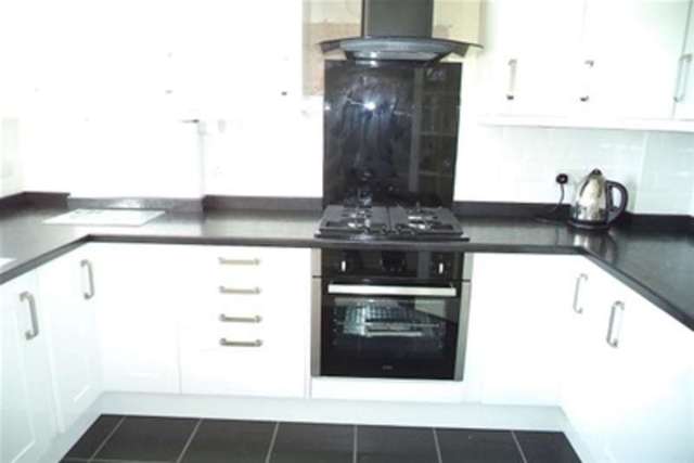  Image of 2 bedroom Semi-Detached house to rent in Broadleaze Yeovil BA21 at Yeovil, BA21 3RN