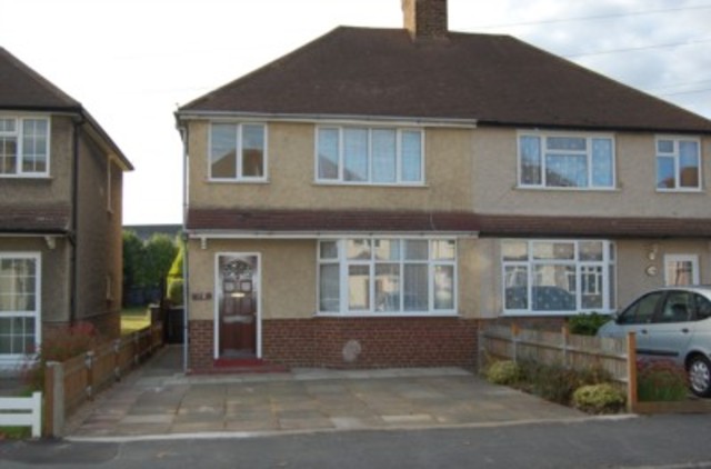  Image of 3 bedroom Semi-Detached house to rent in Wordsworth Road Addlestone KT15 at Wordsworth Road  Addlestone, KT15 2SW
