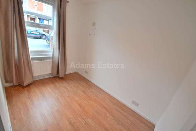  Image of 2 bedroom Terraced house to rent in Albany Road Reading RG30 at Albany Road  Reading, RG30 2UN